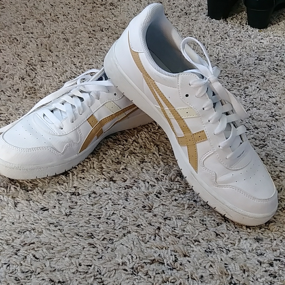 Retro Asics